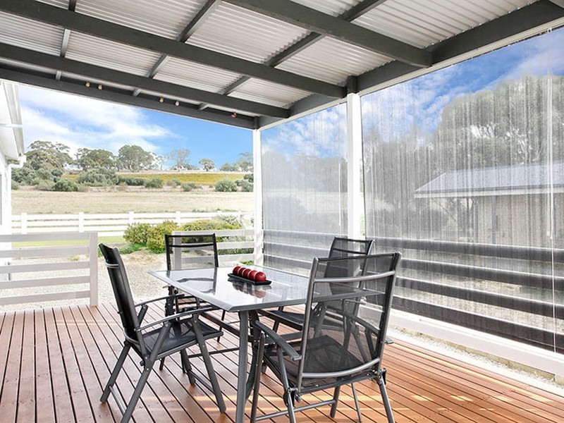 15 Sheoak Road, Watervale SA 5452