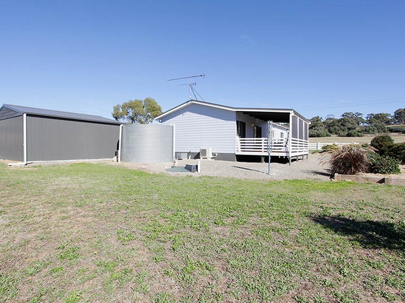 15 Sheoak Road, Watervale SA 5452
