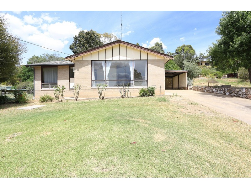 33 West Terrace, Clare SA 5453