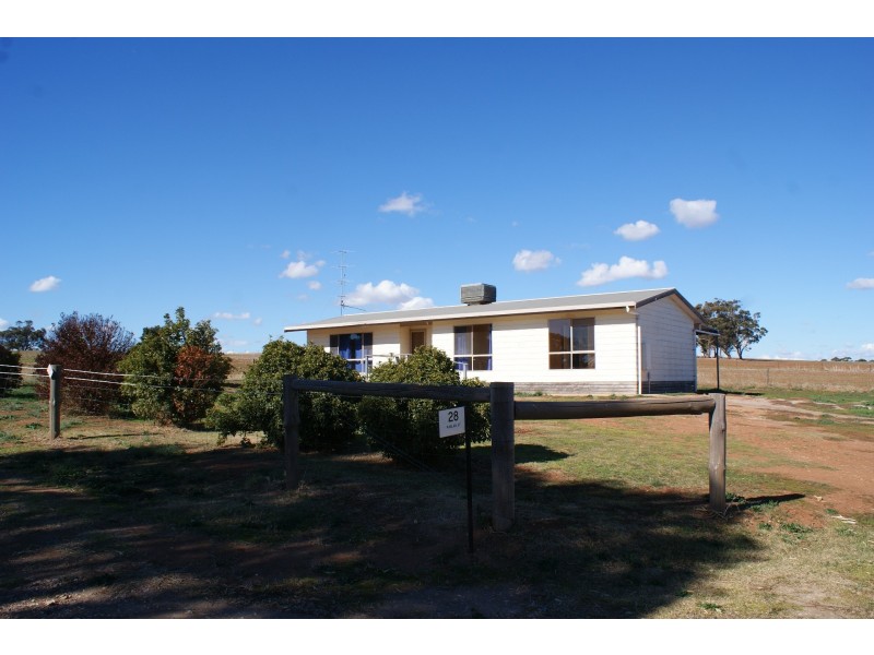 2 Raglan Street, Auburn SA 5451