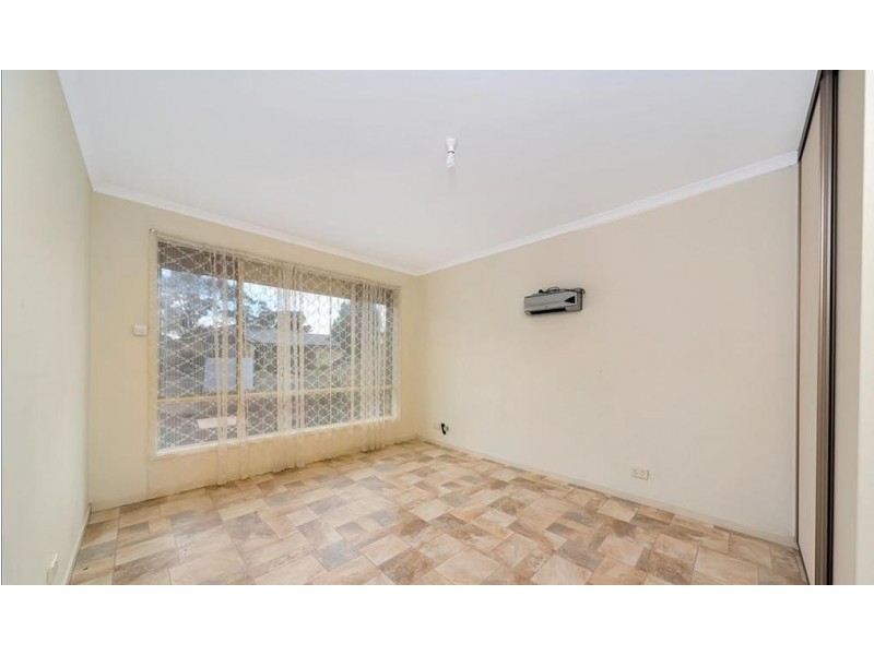 19 Cairns Crescent, Riverton SA 5412