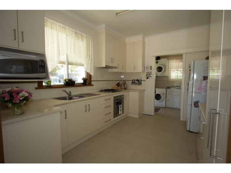 65 Muanu Road Spring Gully, Clare SA 5453