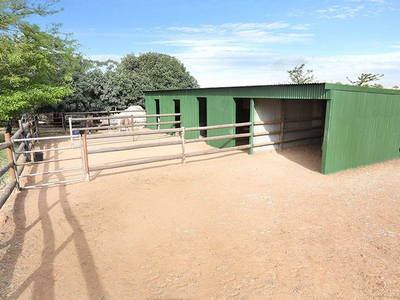 65 Muanu Road Spring Gully, Clare SA 5453