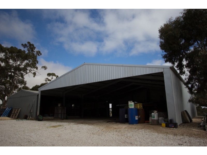 65 Muanu Road Spring Gully, Clare SA 5453