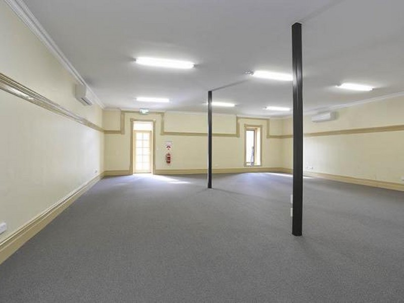 203 Main North Road, Clare SA 5453