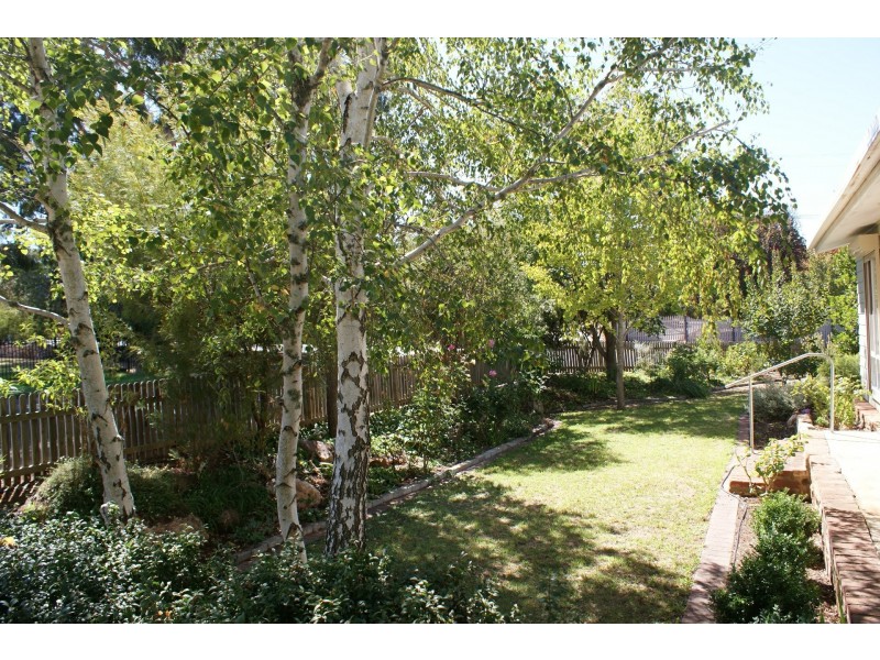 2 Tilbrook Avenue, Clare SA 5453