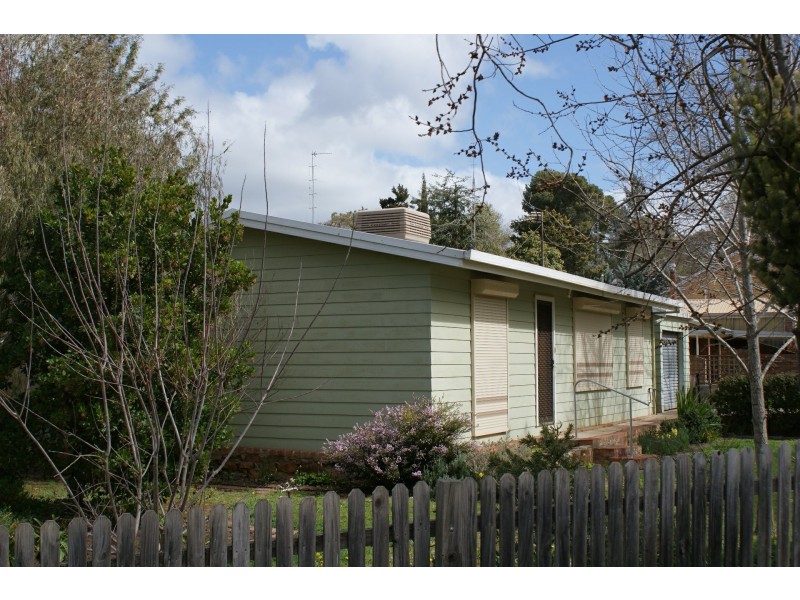 2 Tilbrook Avenue, Clare SA 5453