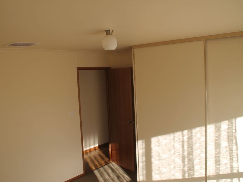 1/27 Dame Street, Clare SA 5453