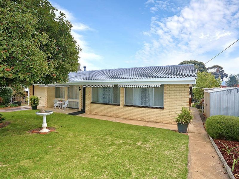 36 Union Street, Clare SA 5453
