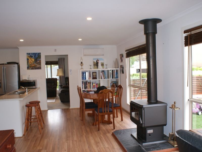 2d Opie Street, Clare SA 5453