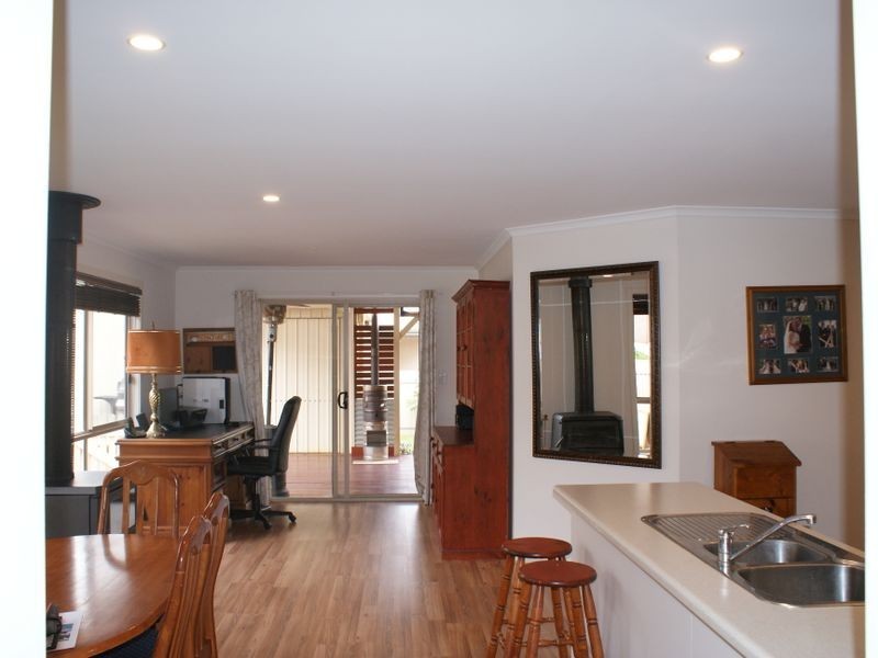 2d Opie Street, Clare SA 5453