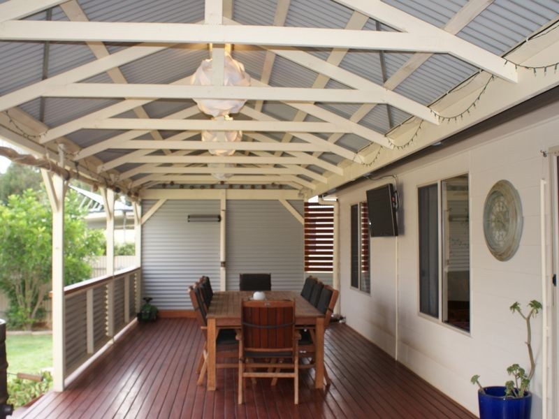 2d Opie Street, Clare SA 5453