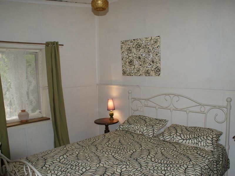 56 Victoria Road, Clare SA 5453