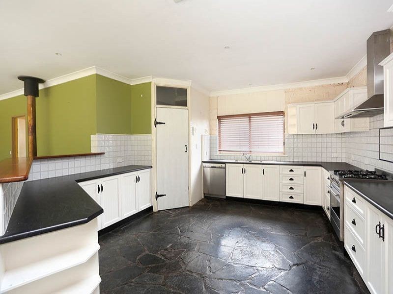 9 Kingston Terrace, Auburn SA 5451