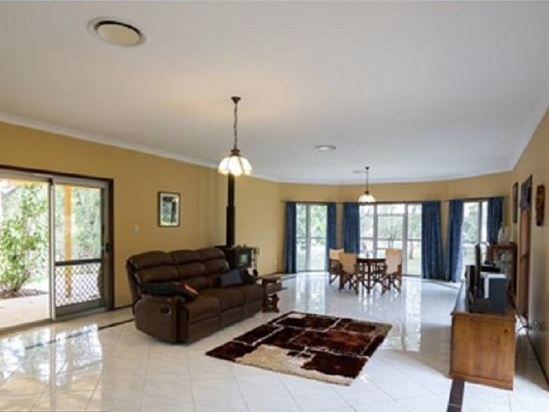 480 Moore Rd, Kurwongbah QLD 4503