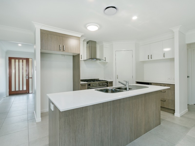 37 Greenhaven Circuit, Narangba QLD 4504