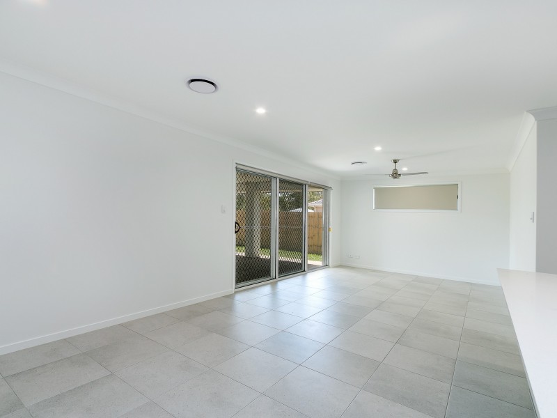 37 Greenhaven Circuit, Narangba QLD 4504