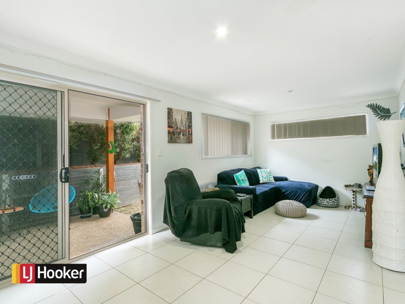 19 Bowerbird Crescent, Dakabin QLD 4503
