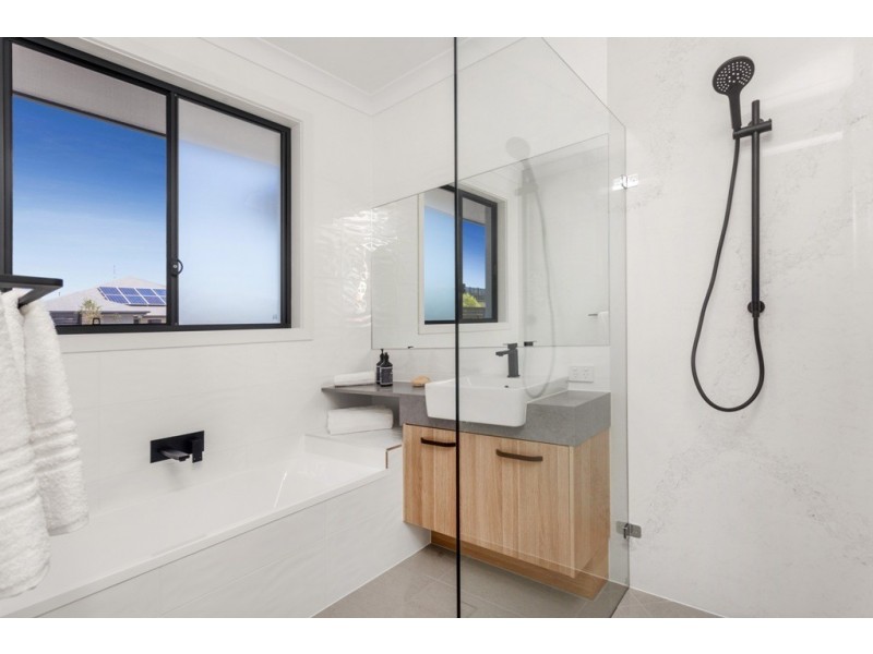 11 Premier Place, Narangba QLD 4504