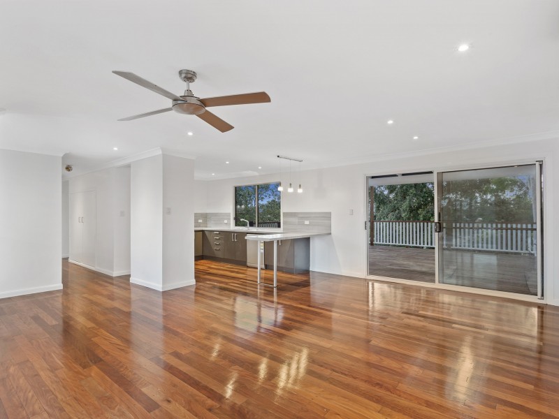 5 Tabulam Drive, Ferny Hills QLD 4055