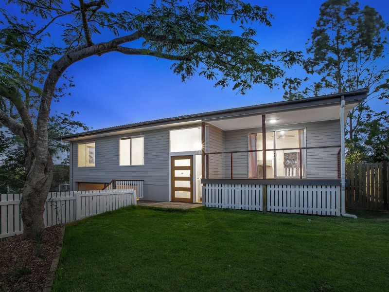 5 Tabulam Drive, Ferny Hills QLD 4055