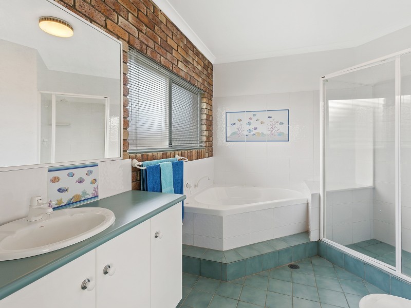 13 Jambola Court, Narangba QLD 4504