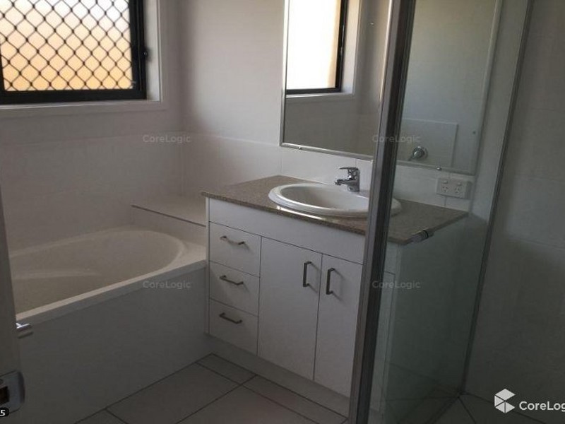 77 Sandalwood Crescent, Griffin QLD 4503