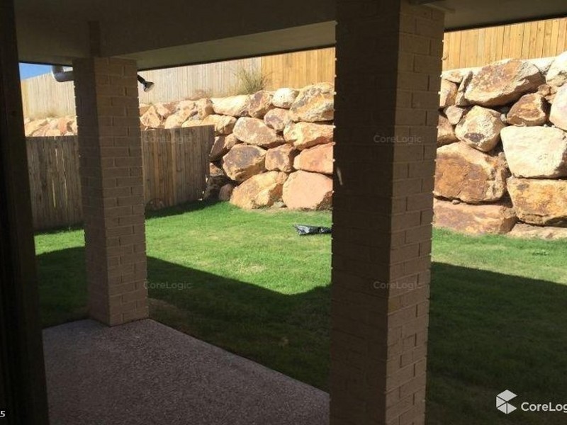 77 Sandalwood Crescent, Griffin QLD 4503