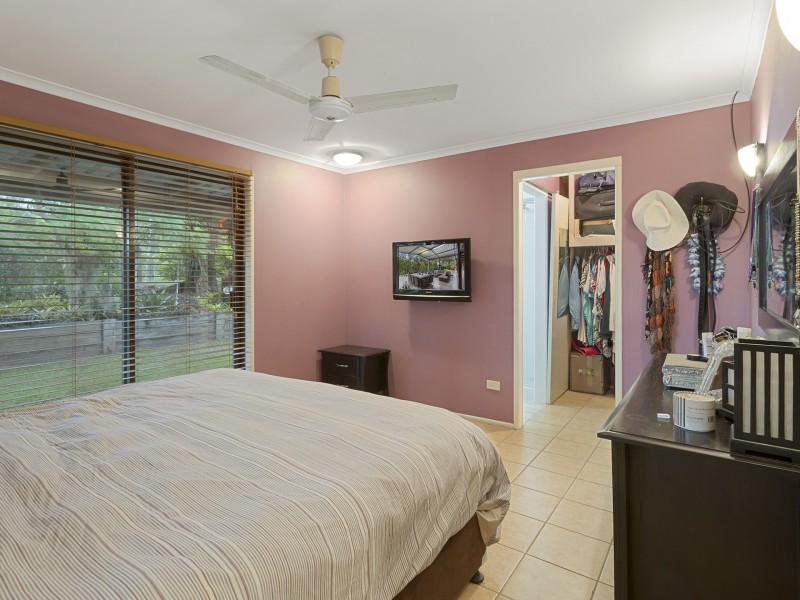 9 Branch Creek Road, Clear Mountain QLD 4500