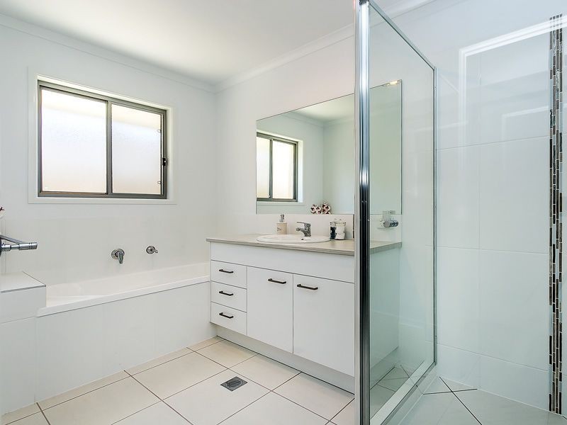 17 Grace Crescent, Narangba QLD 4504