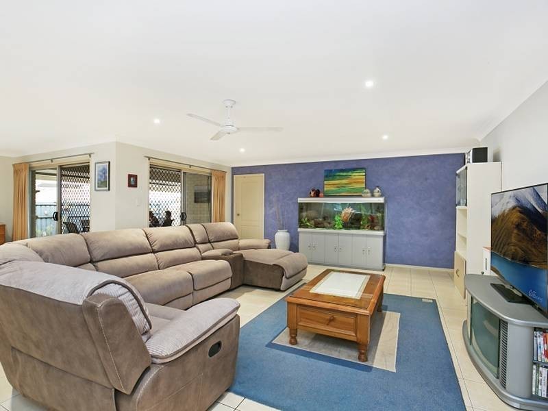 16 Picton Crescent, Narangba QLD 4504