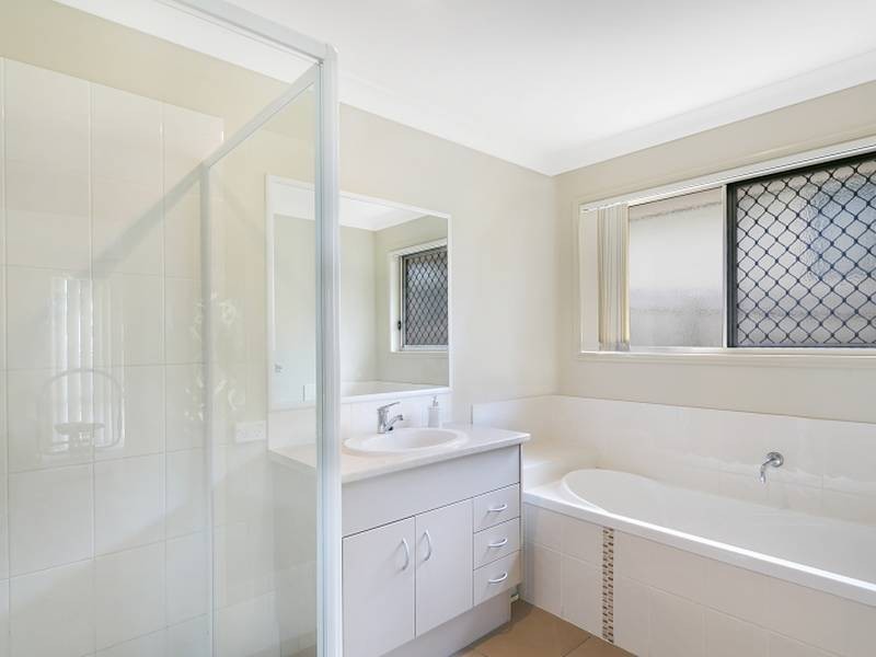 5 Nicholas Close, Narangba QLD 4504