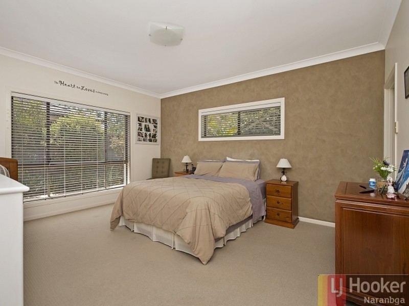 8 Thomson Close, North Lakes QLD 4509