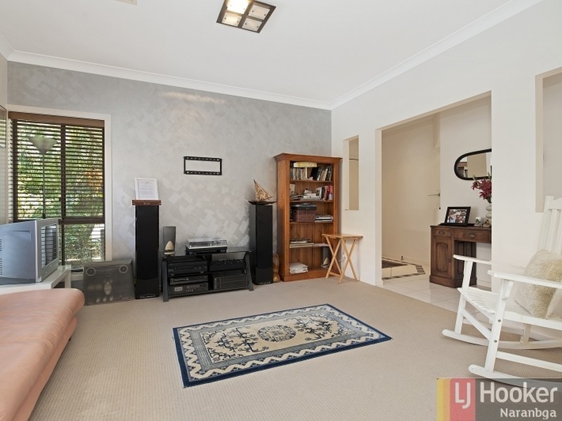 8 Thomson Close, North Lakes QLD 4509