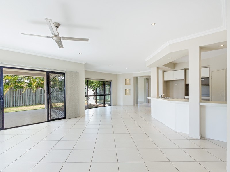 16 Moorhen Court, Narangba QLD 4504