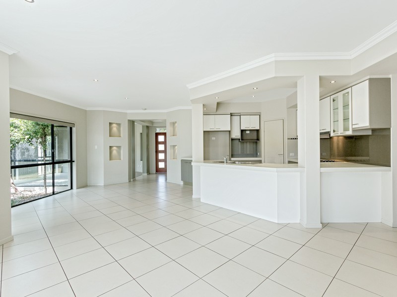16 Moorhen Court, Narangba QLD 4504