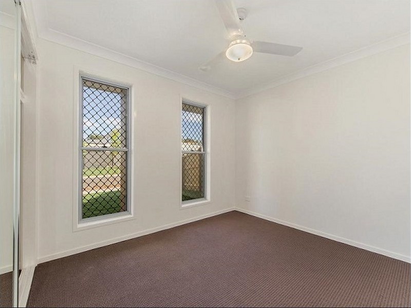 18 Python Street, Dakabin QLD 4503