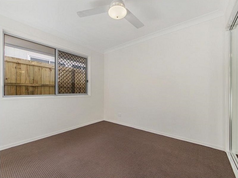 18 Python Street, Dakabin QLD 4503