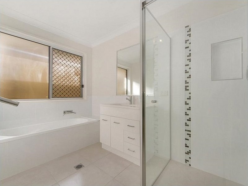 18 Python Street, Dakabin QLD 4503
