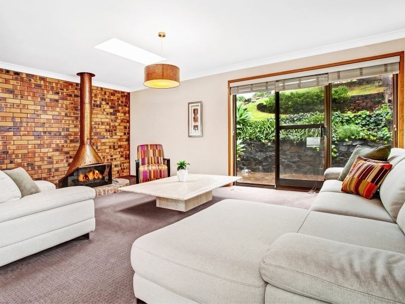 11 Spring Street, Mount Keira NSW 2500