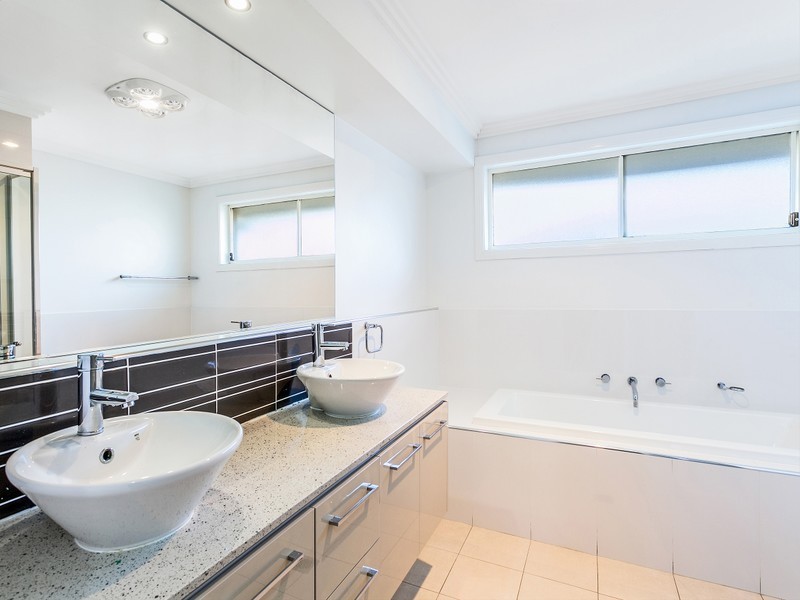 5 Mahogany Way, Woonona NSW 2517