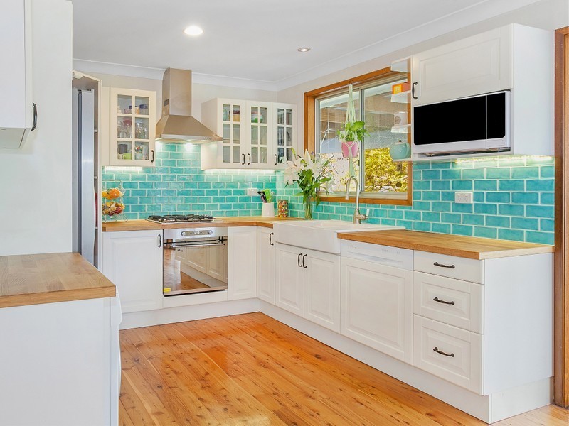 55 Stanley Avenue, Farmborough Heights NSW 2526