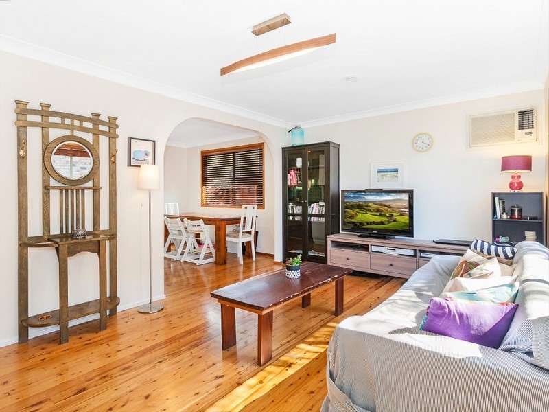 55 Stanley Avenue, Farmborough Heights NSW 2526