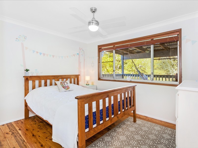 55 Stanley Avenue, Farmborough Heights NSW 2526