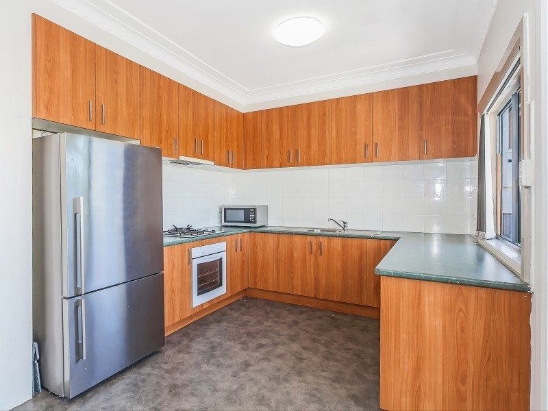 15 Hill Street, Coniston NSW 2500