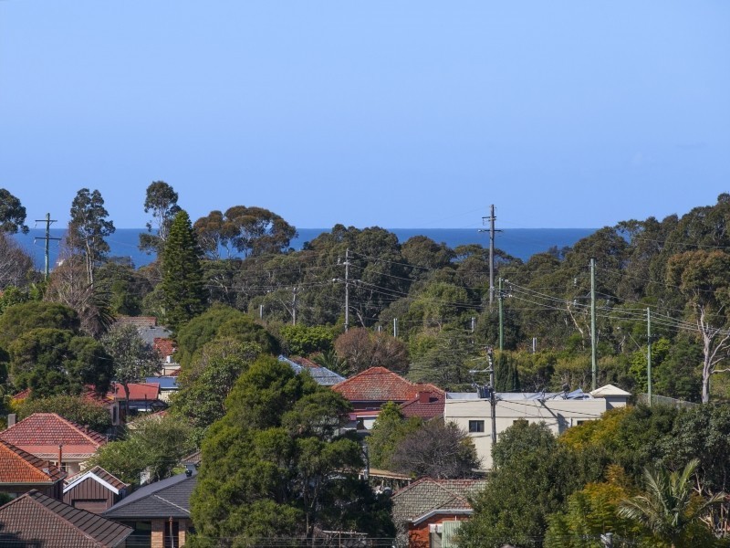 15 Hill Street, Coniston NSW 2500