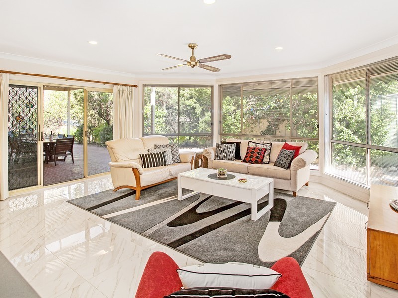 3 Sandalwood Road, Farmborough Heights NSW 2526