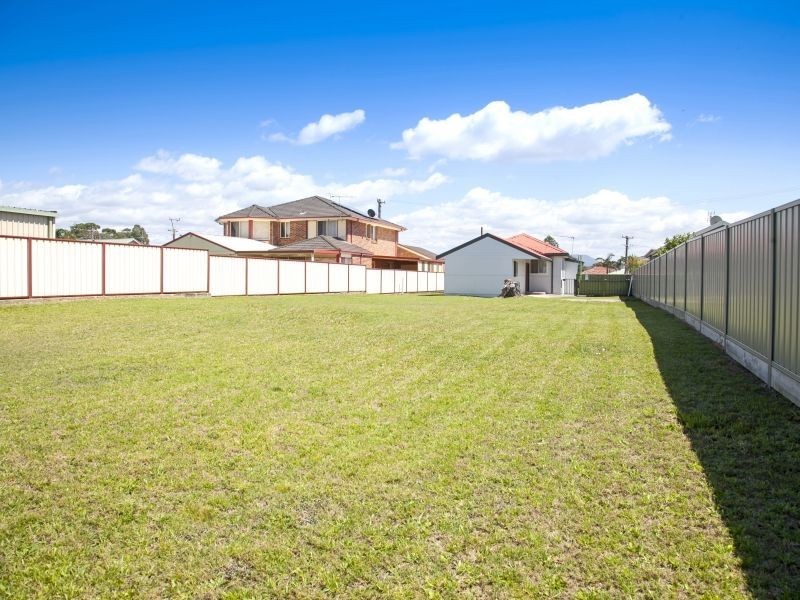 25 Korrongulla Crescent, Primbee NSW 2502