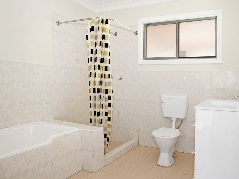 25 Korrongulla Crescent, Primbee NSW 2502