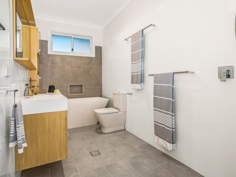 25 Branch Avenue, Figtree NSW 2525